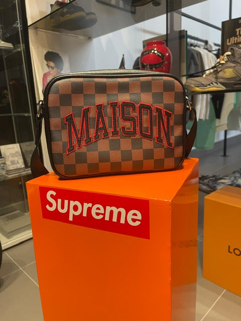 POCHETTE MAISON PARIS