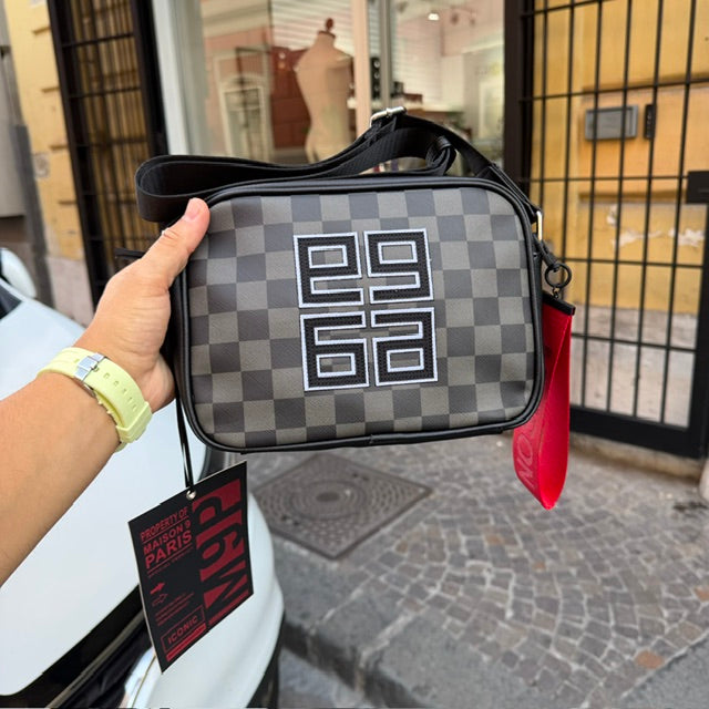 POCHETTE MAISON PARIS